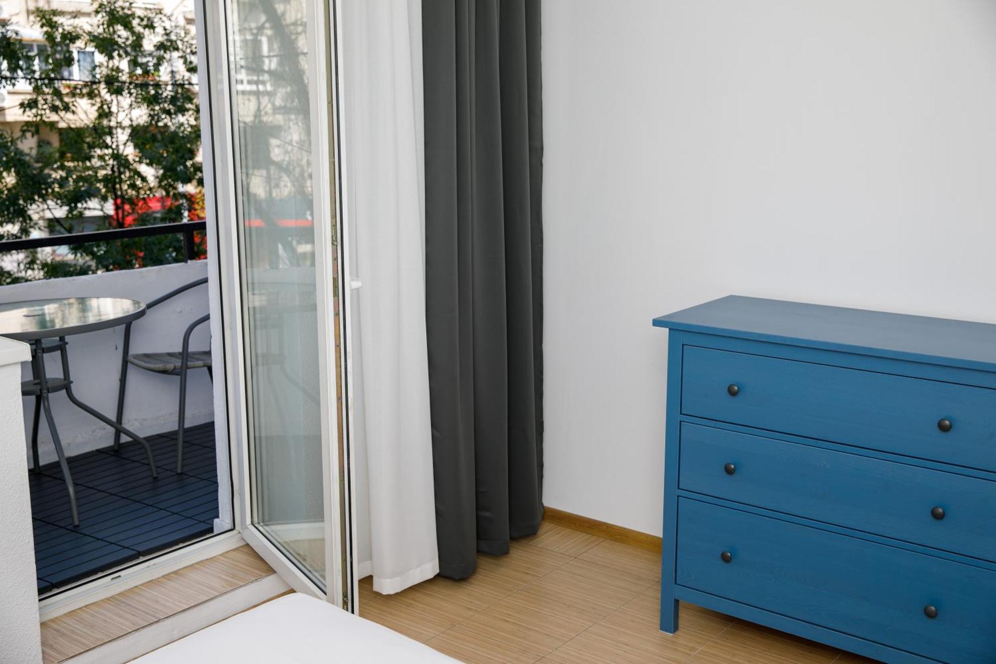 Color Apartments Corneliu Coposu No3 Boekarest Buitenkant foto