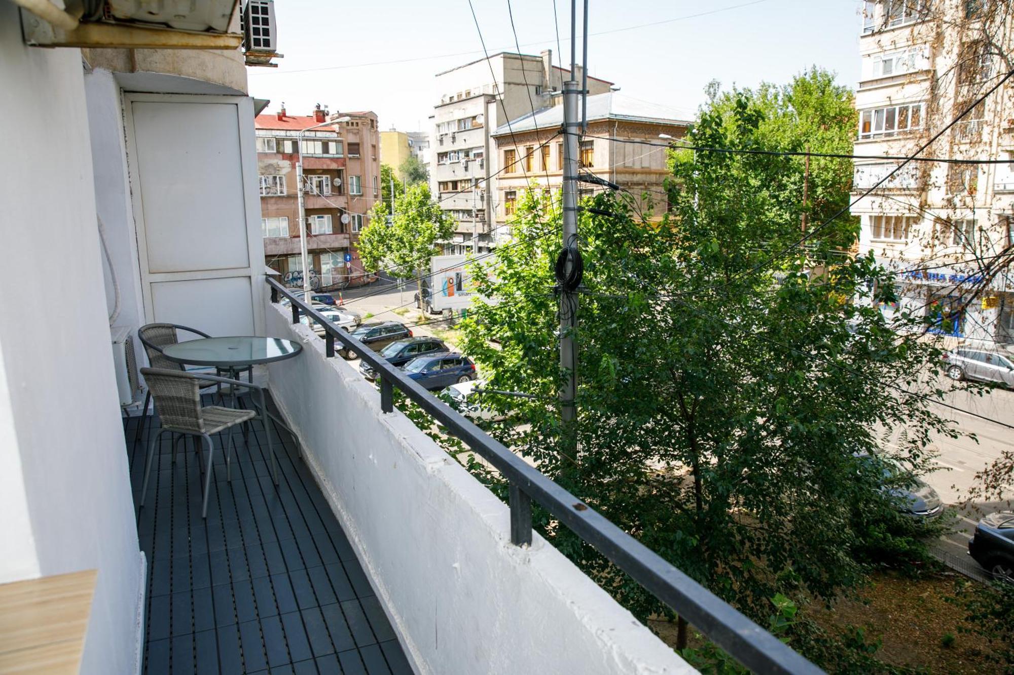Color Apartments Corneliu Coposu No3 Boekarest Buitenkant foto