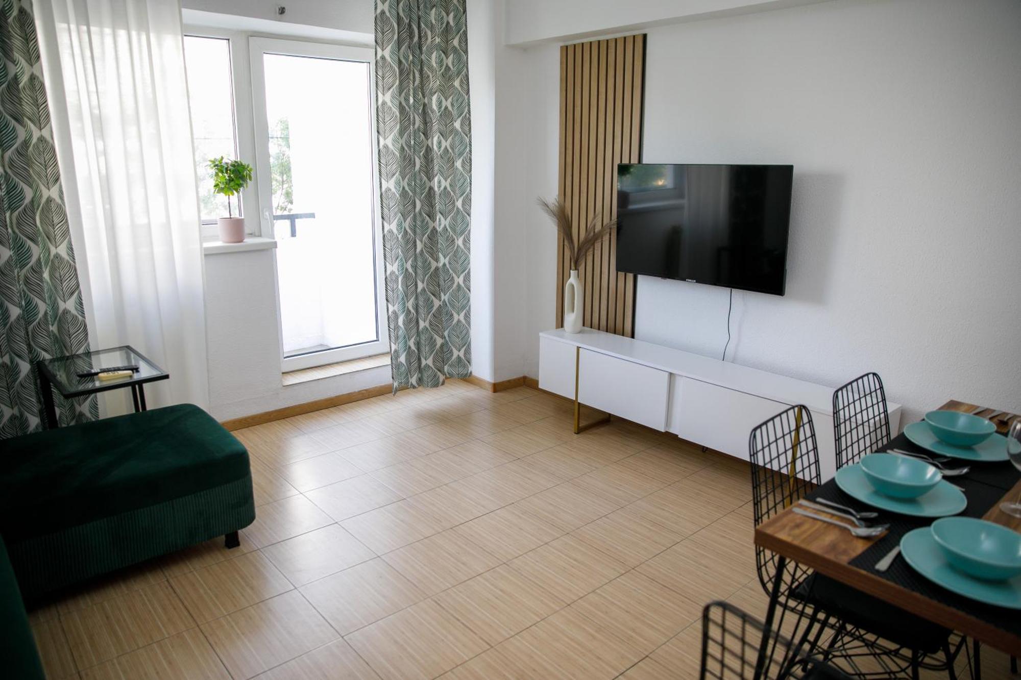 Color Apartments Corneliu Coposu No3 Boekarest Buitenkant foto