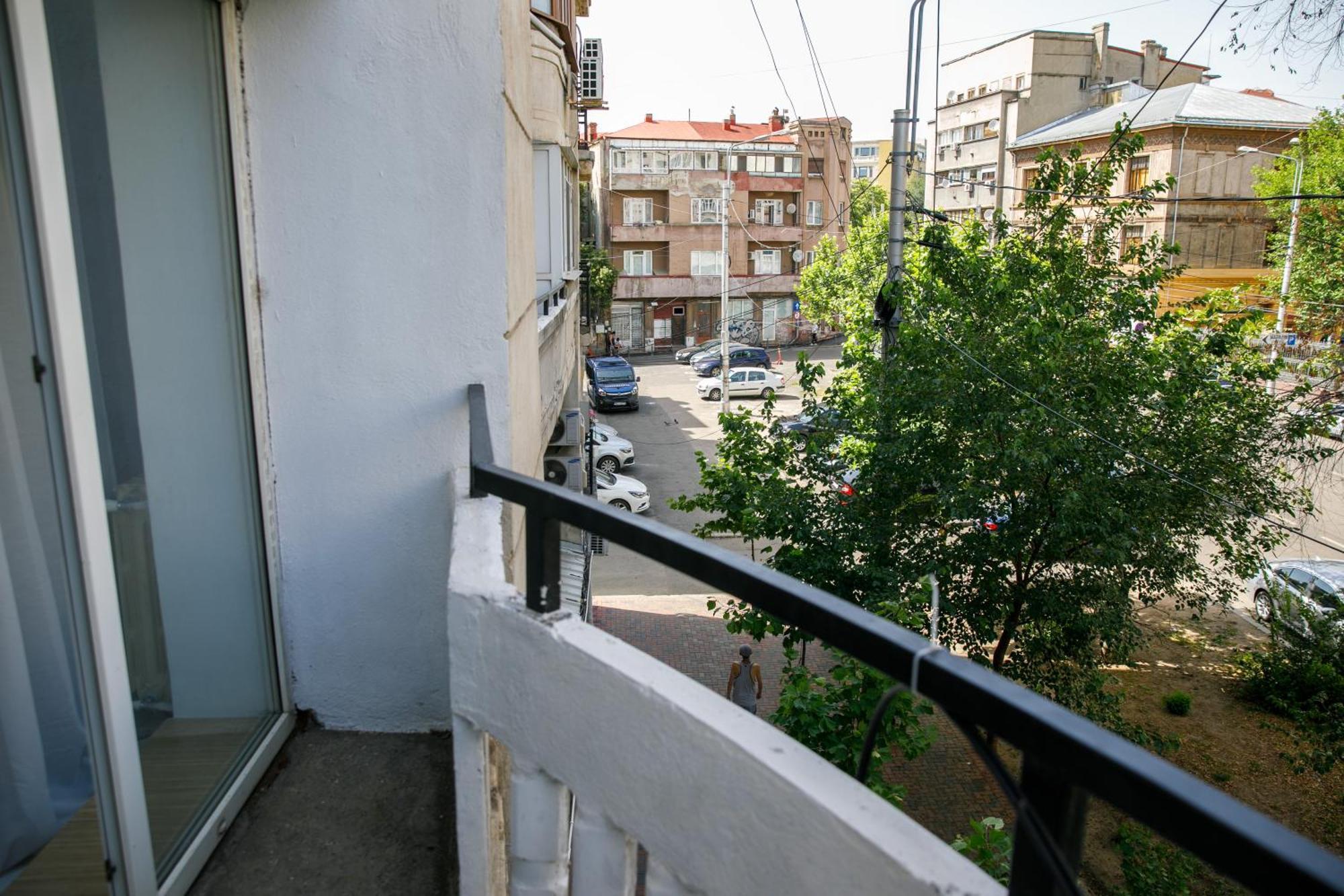 Color Apartments Corneliu Coposu No3 Boekarest Buitenkant foto